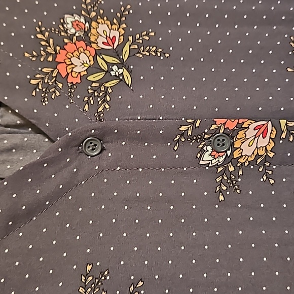 T TAHARI Long Sleeve Blouse - Picture 2 of 7